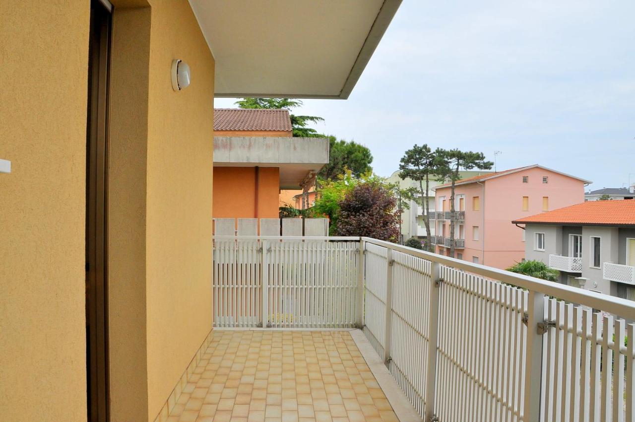 Condominio Fenice Bibione Exterior foto